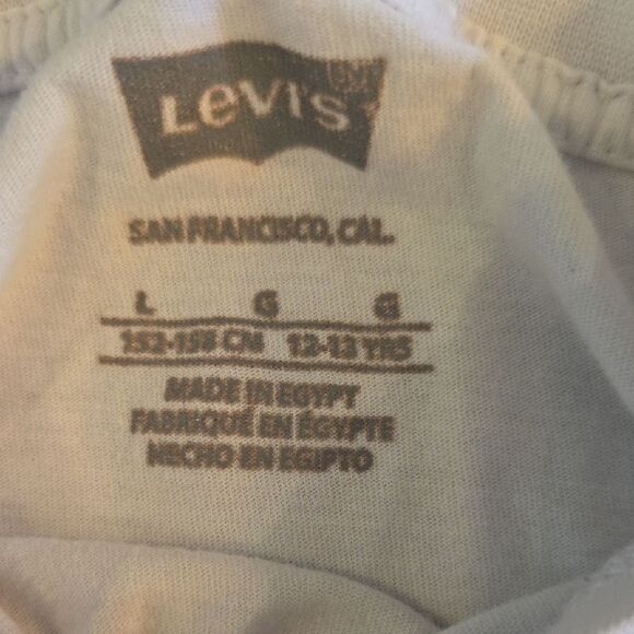 Levi's White Short Sleeve Tee with Iconic Logo - Picture 2 of 5